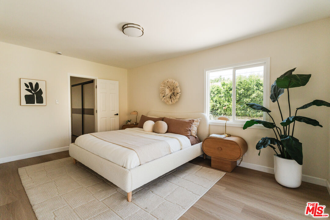 655 N La Fayette Park Pl