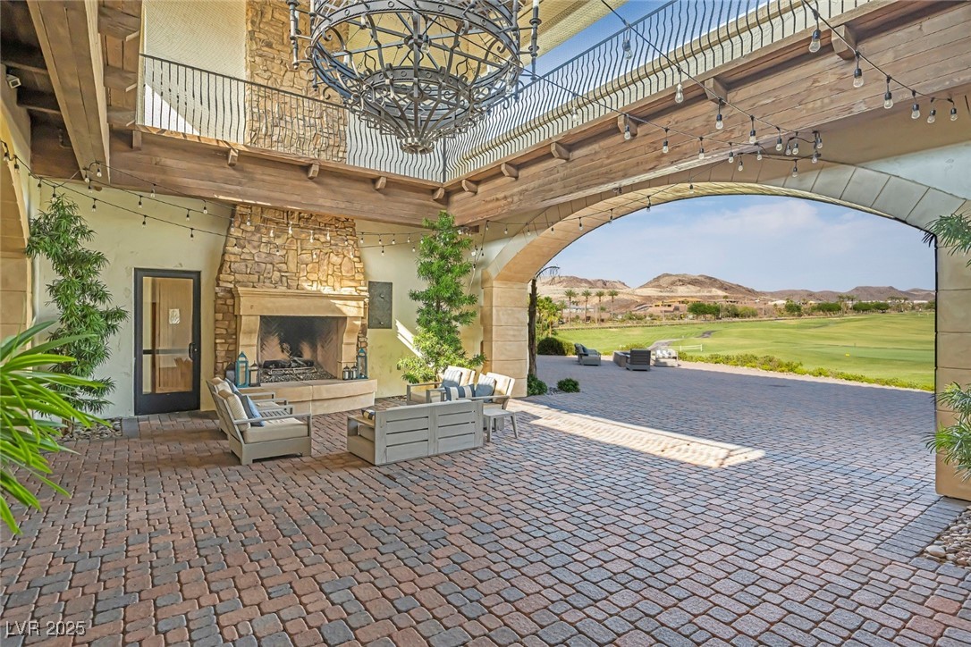44 Alta Cascata Place