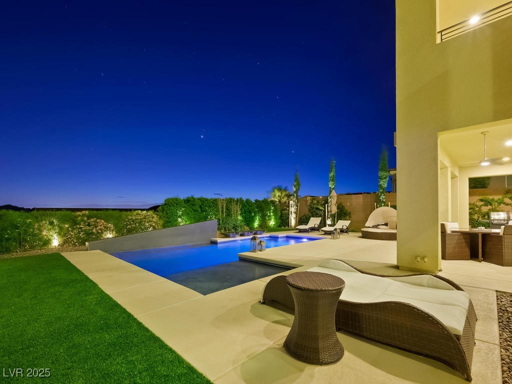 3 Hilltop Crest Street