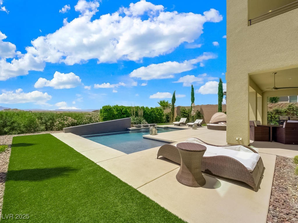 3 Hilltop Crest Street