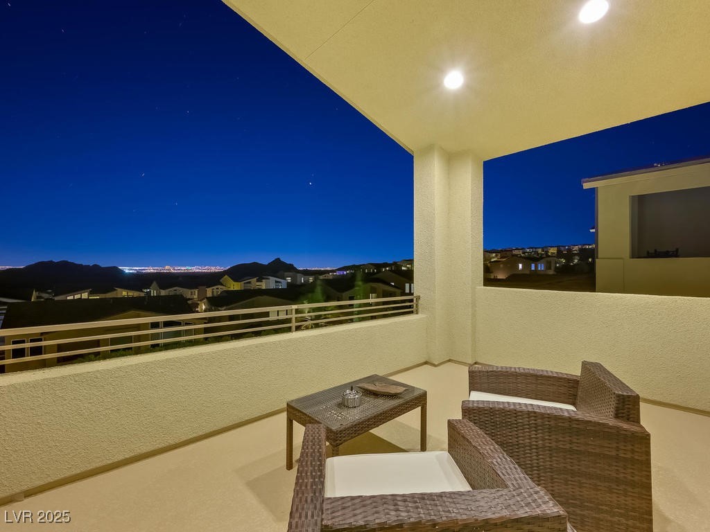 3 Hilltop Crest Street