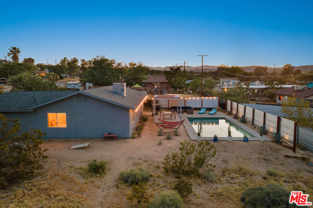 61602 La Jolla Dr