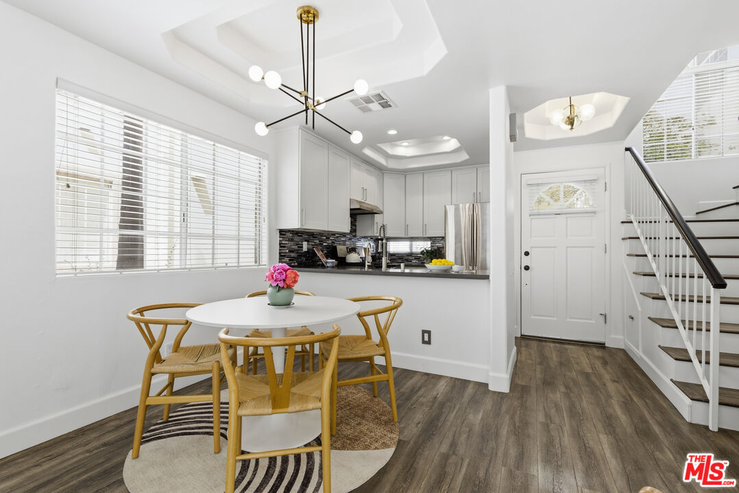 11110 Camarillo St Unit: 122