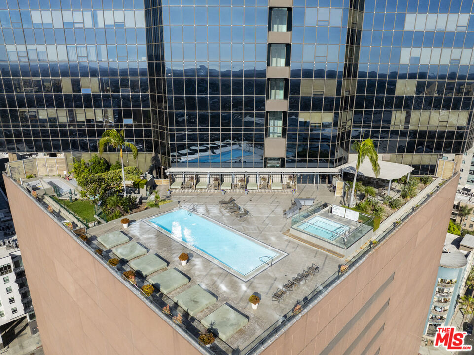 1100 Wilshire Blvd Unit: 2911