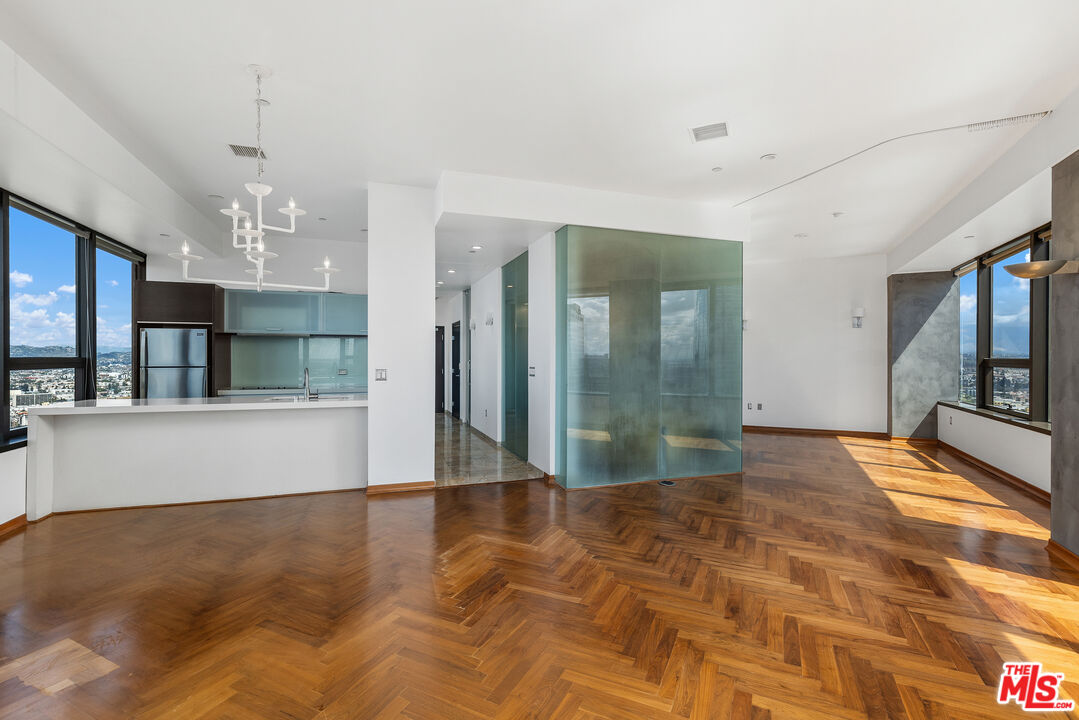 1100 Wilshire Blvd Unit: 2911