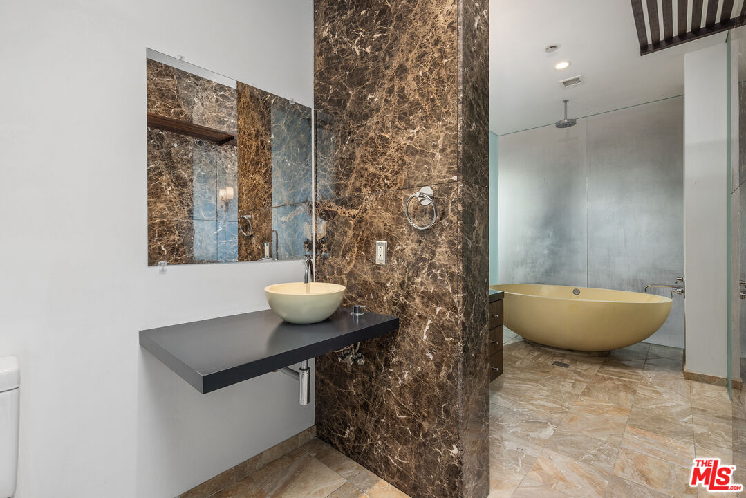 1100 Wilshire Blvd Unit: 2911