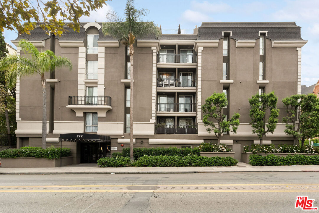 585 N Rossmore Ave Unit: 407
