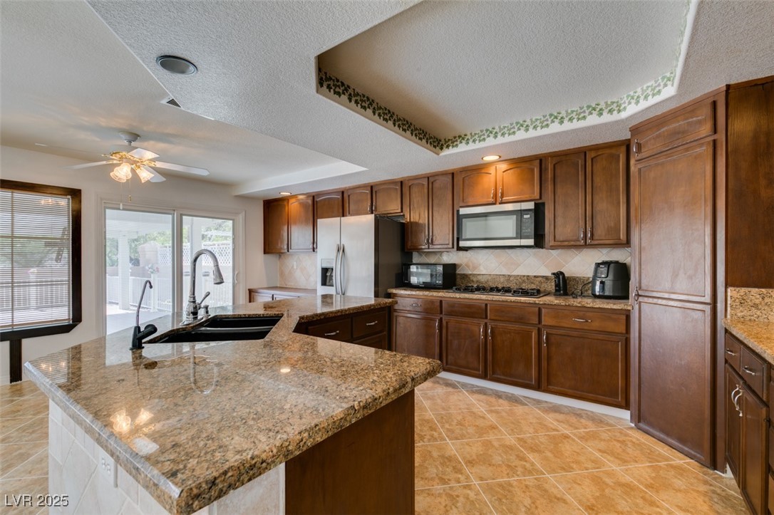 6 High Sierra Drive