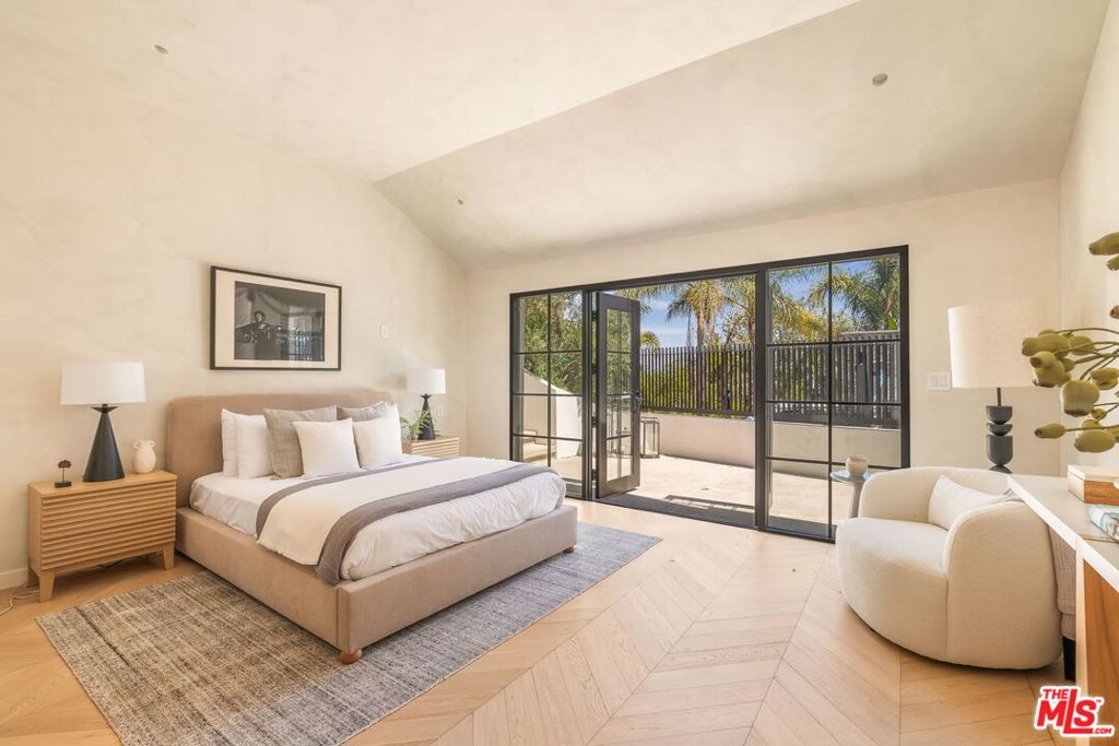 8353 Sunset View Drive