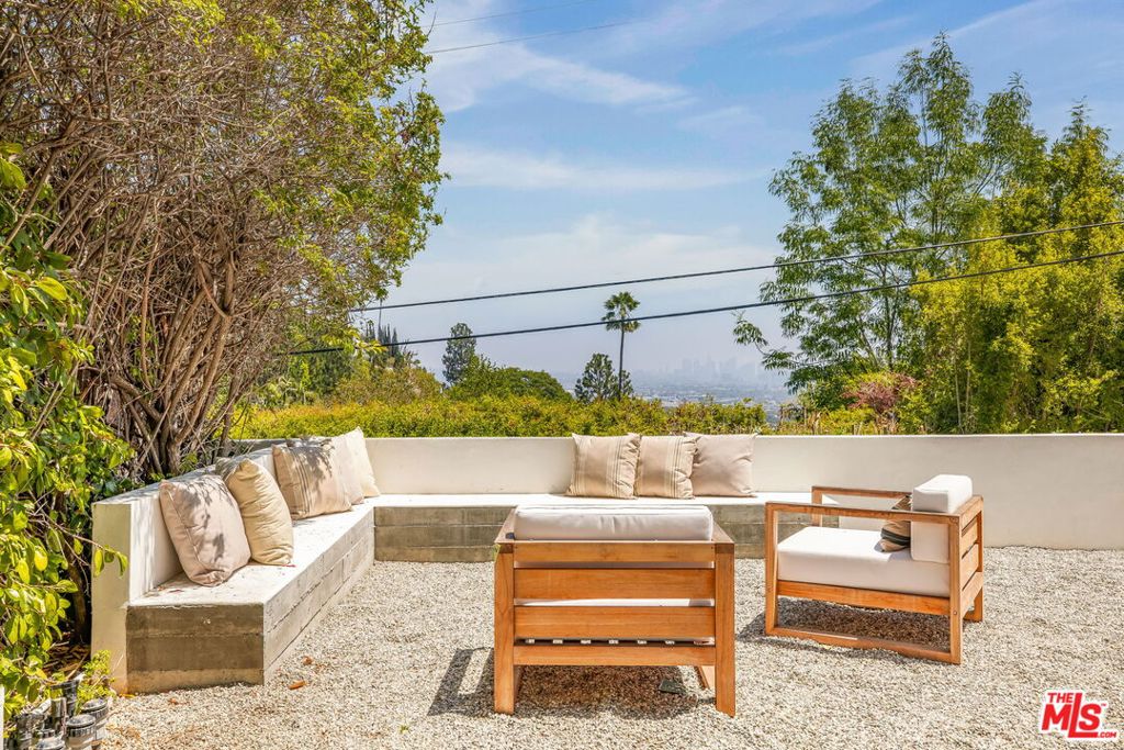 8353 Sunset View Drive