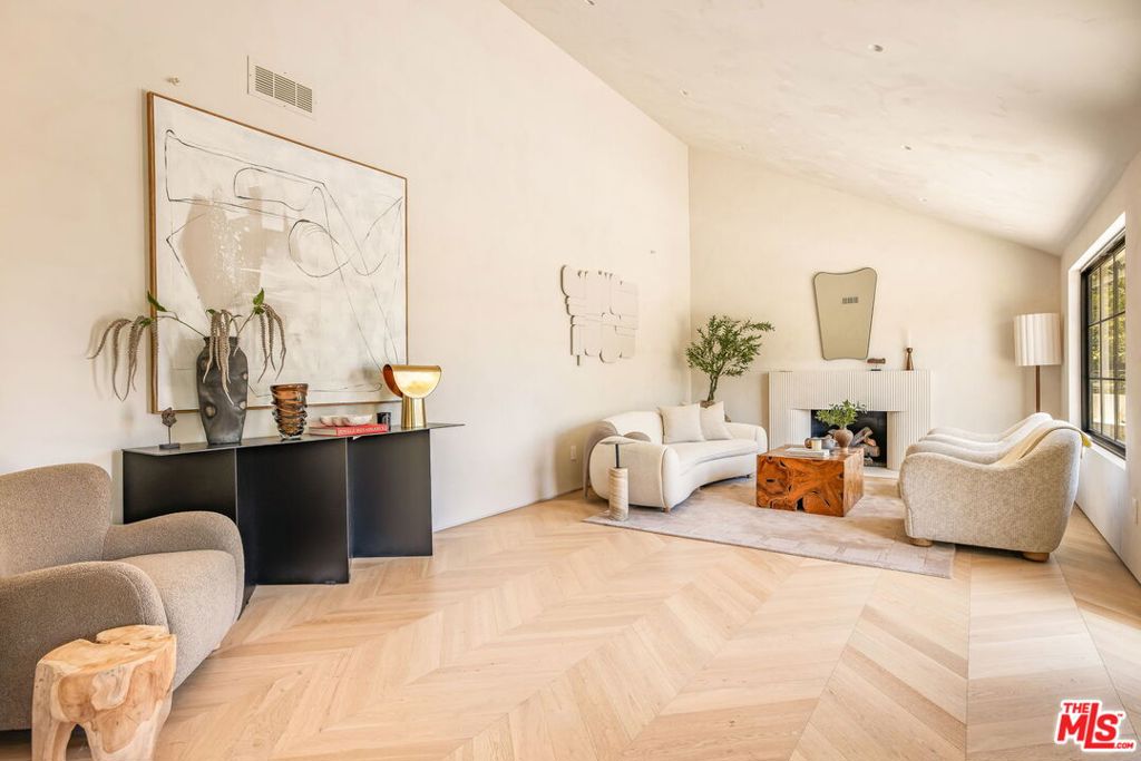 8353 Sunset View Drive