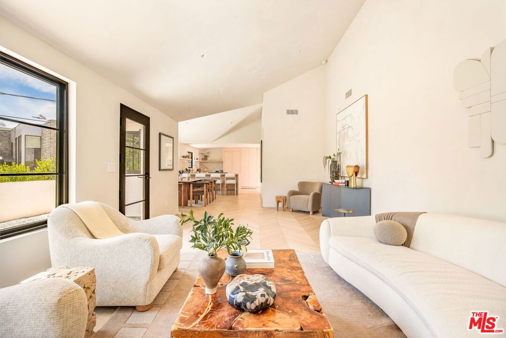 8353 Sunset View Drive