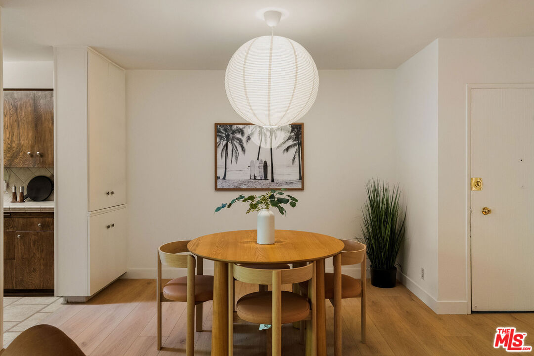 6251 Coldwater Canyon Ave Unit: 205