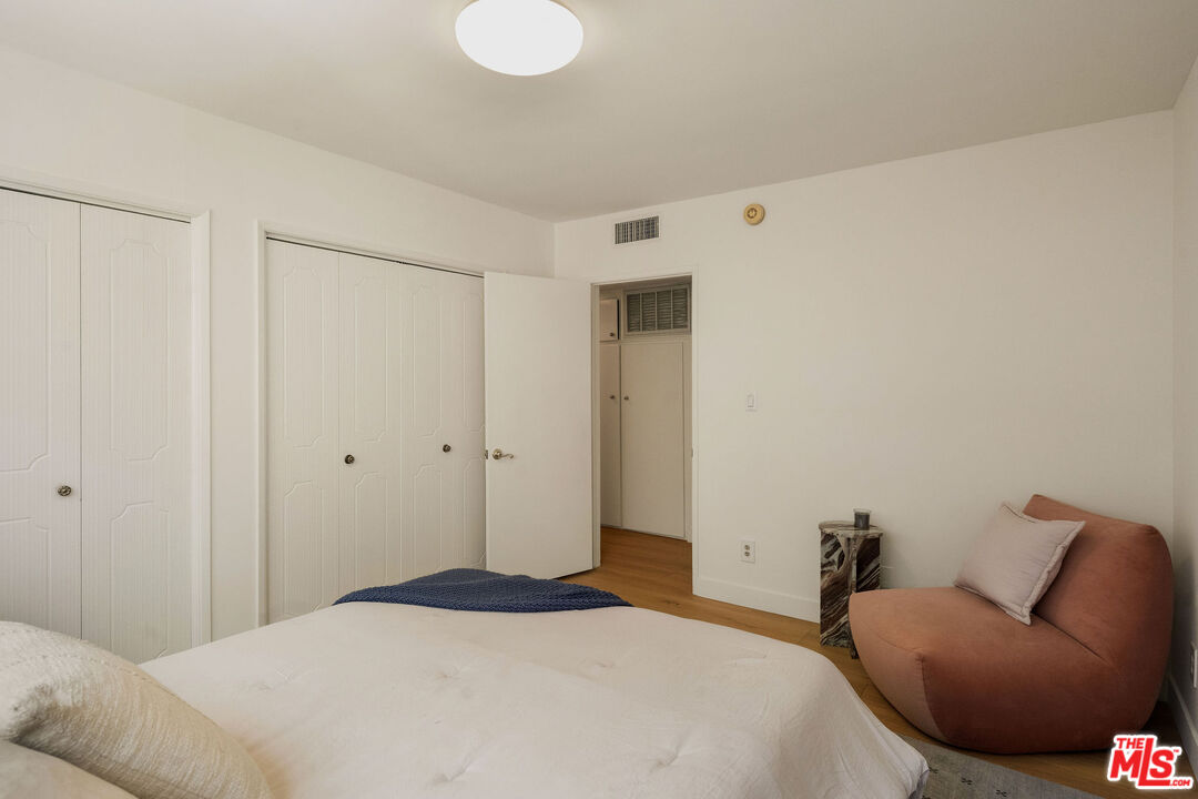 6251 Coldwater Canyon Ave Unit: 205