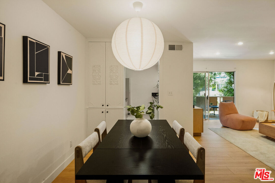 6251 Coldwater Canyon Ave Unit: 206