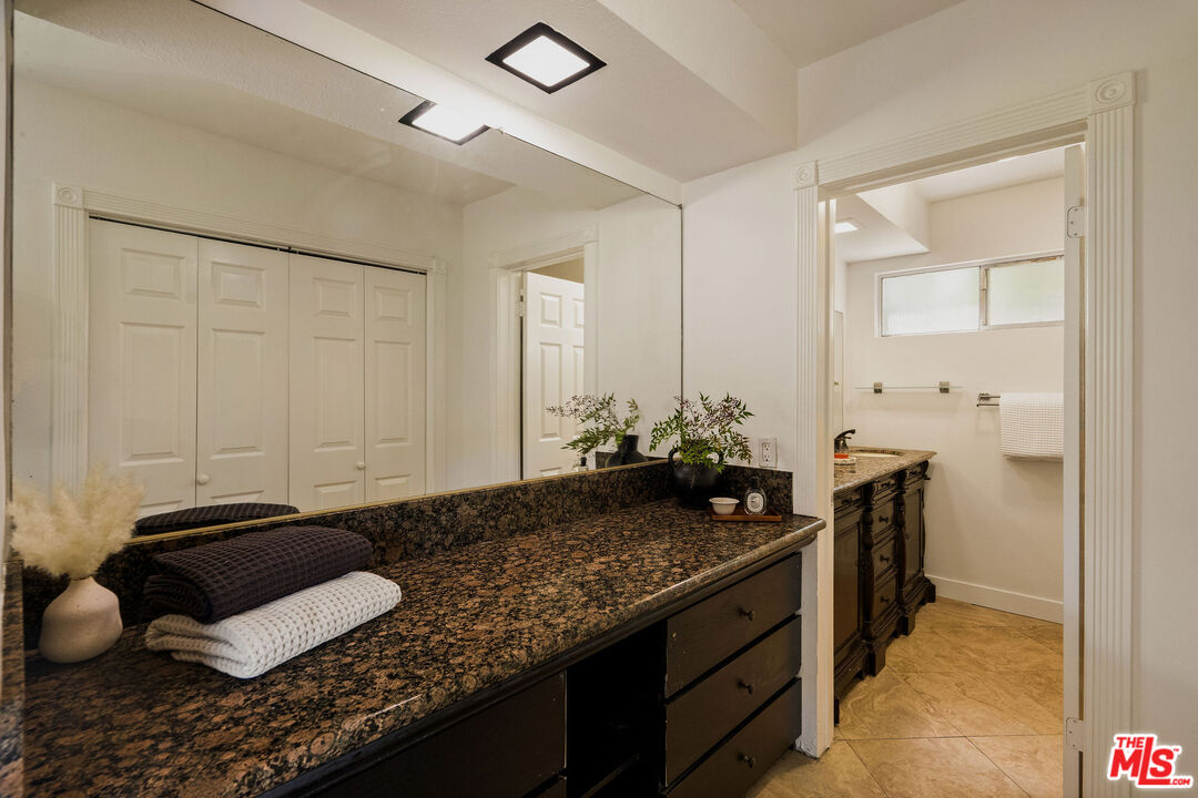 6251 Coldwater Canyon Ave Unit: 206