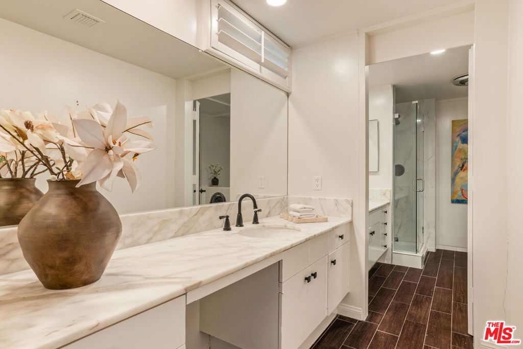 1333 S Beverly Glen Boulevard 405