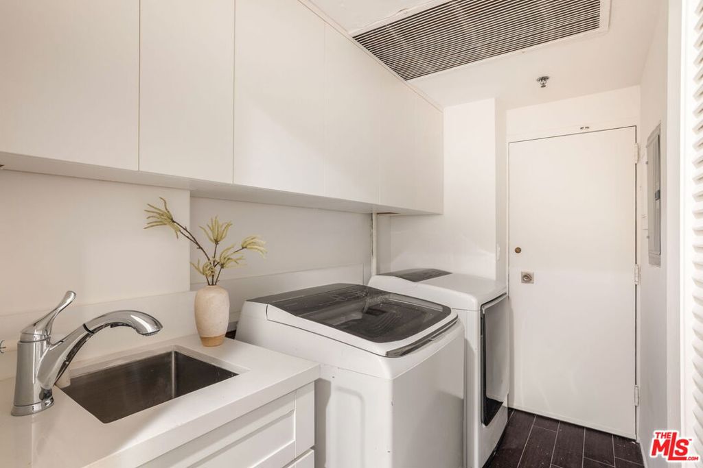1333 S Beverly Glen Boulevard 405