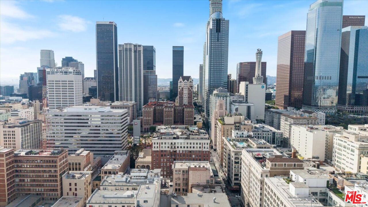 312 W 5th St Unit: 222