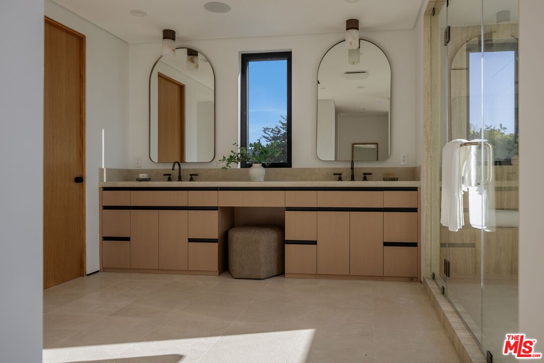 8636 Edwin Dr