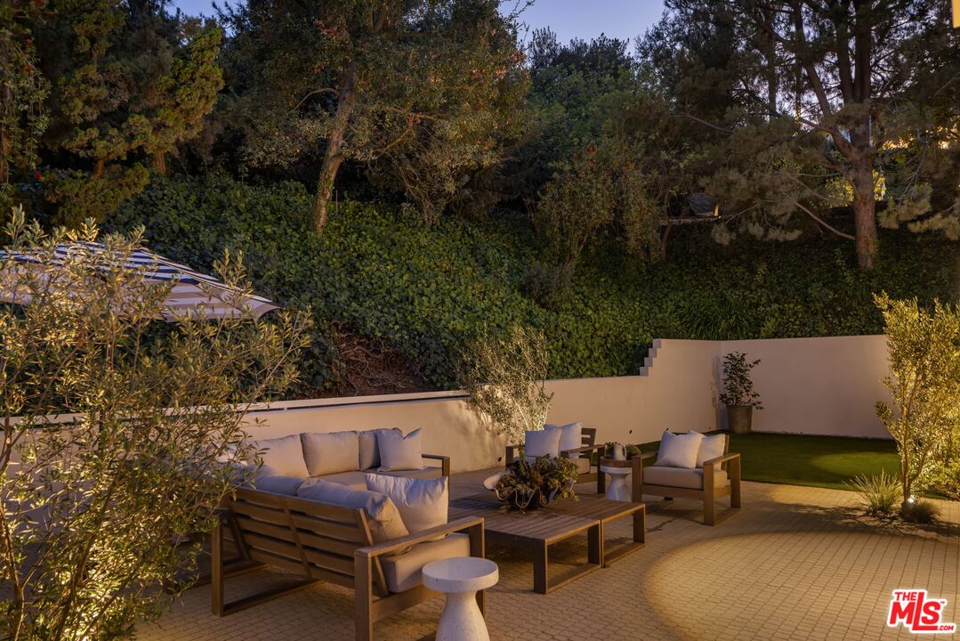 8636 Edwin Dr