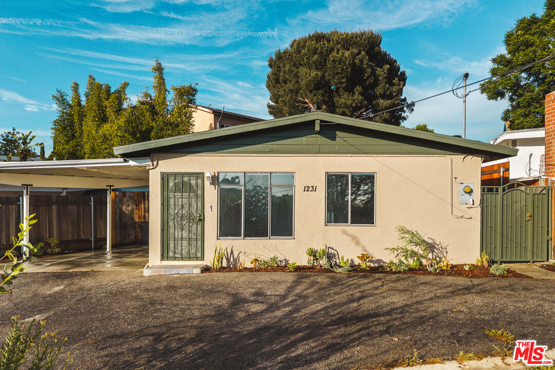 1231 Montecito Dr