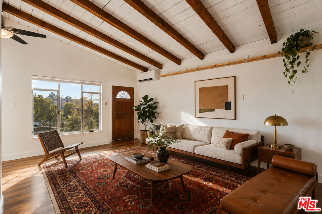 1231 Montecito Dr