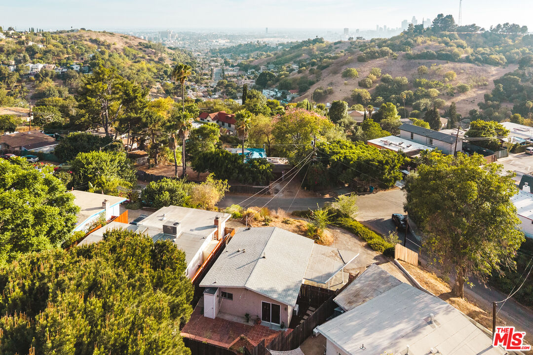 1231 Montecito Dr