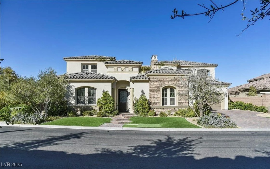 48 Olympia Chase Drive