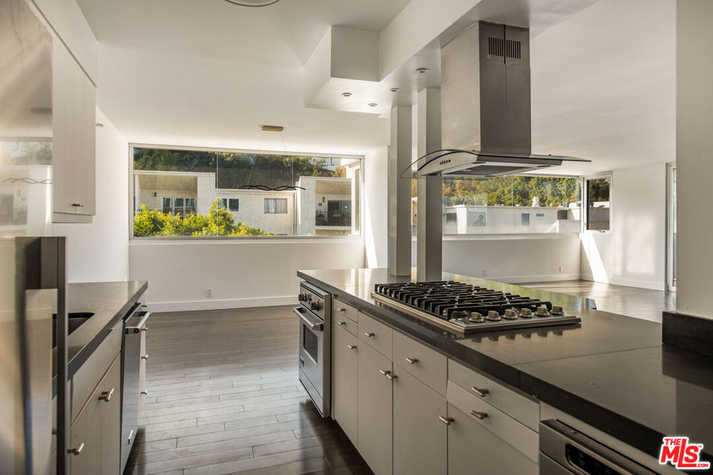 8787 Shoreham Drive 604