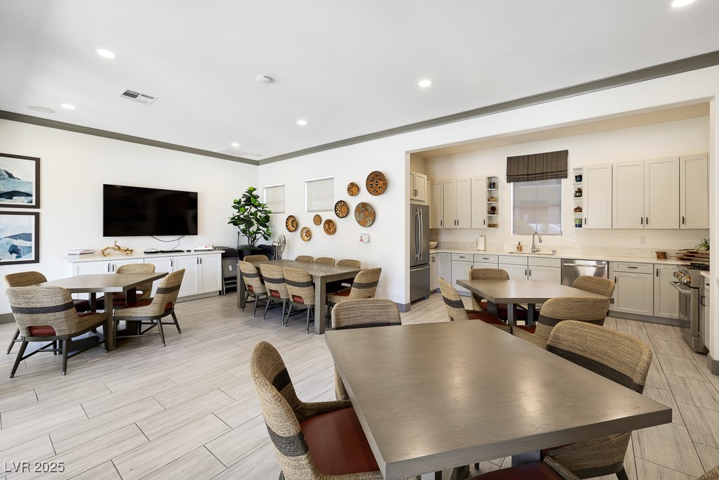 2555 Hampton Road 7304