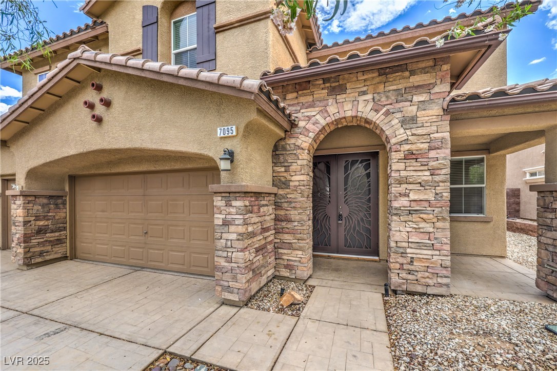 7095 Mountain Den Avenue