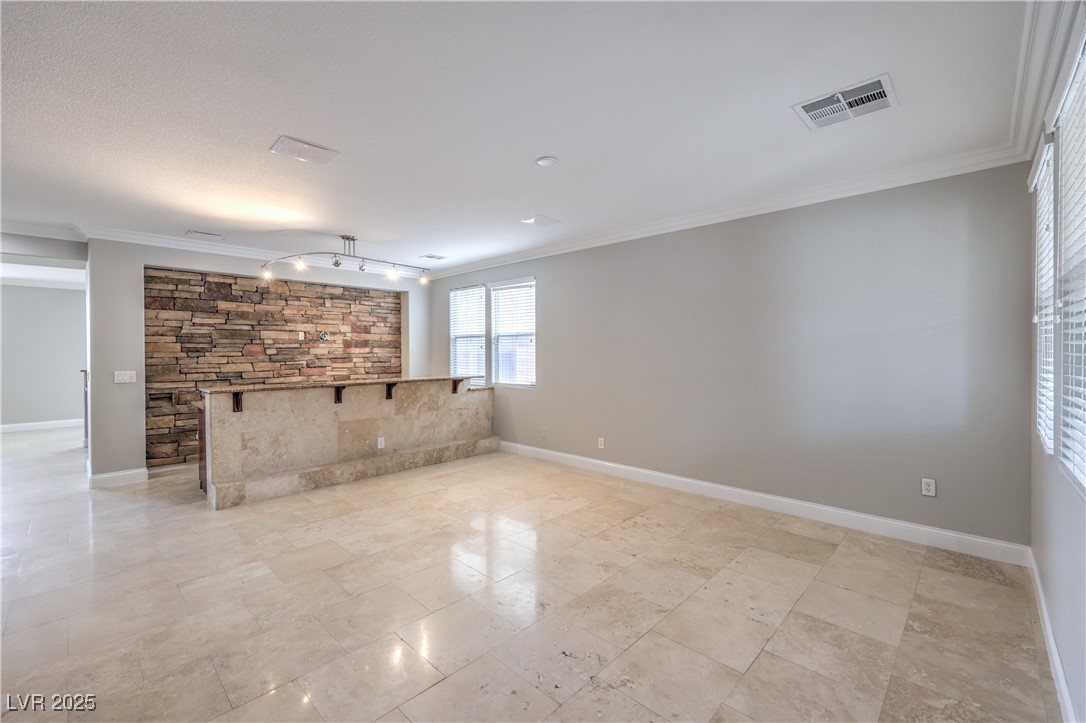 7095 Mountain Den Avenue