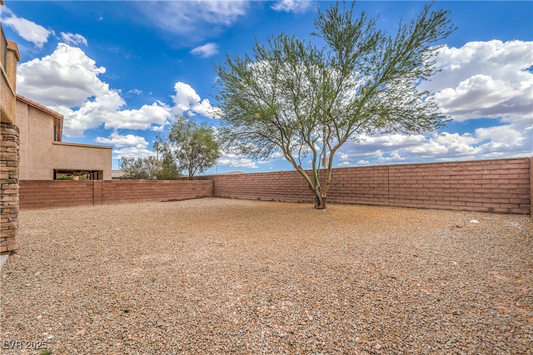 7095 Mountain Den Avenue