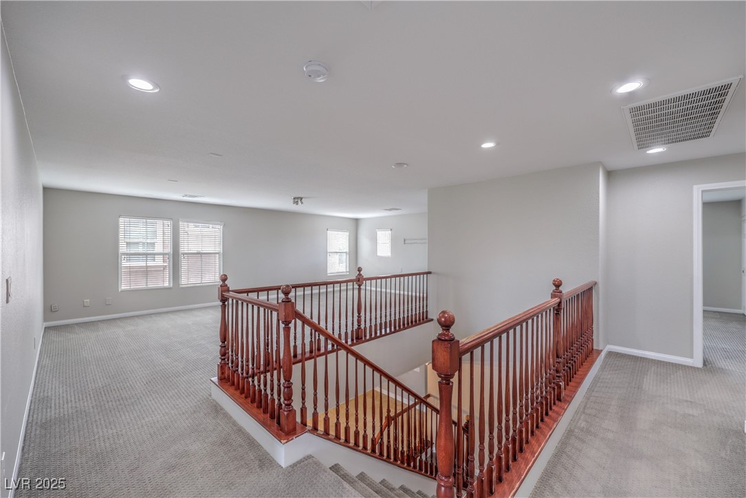 7095 Mountain Den Avenue