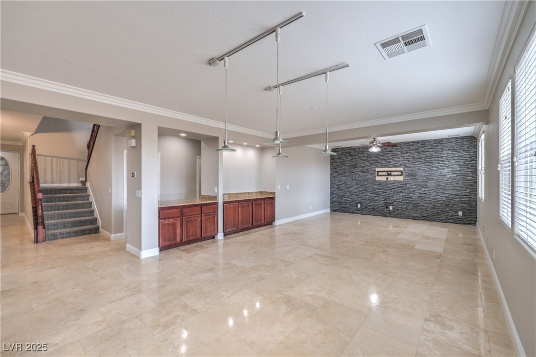 7095 Mountain Den Avenue