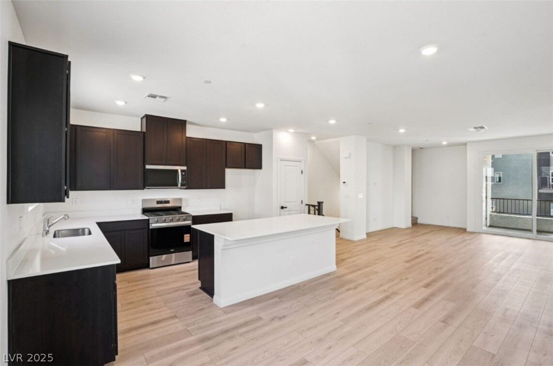 5872 Wisteria Walk