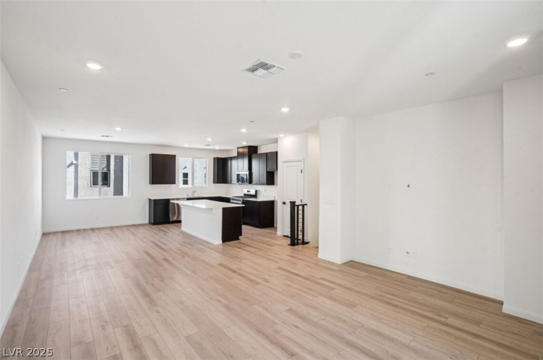 5872 Wisteria Walk