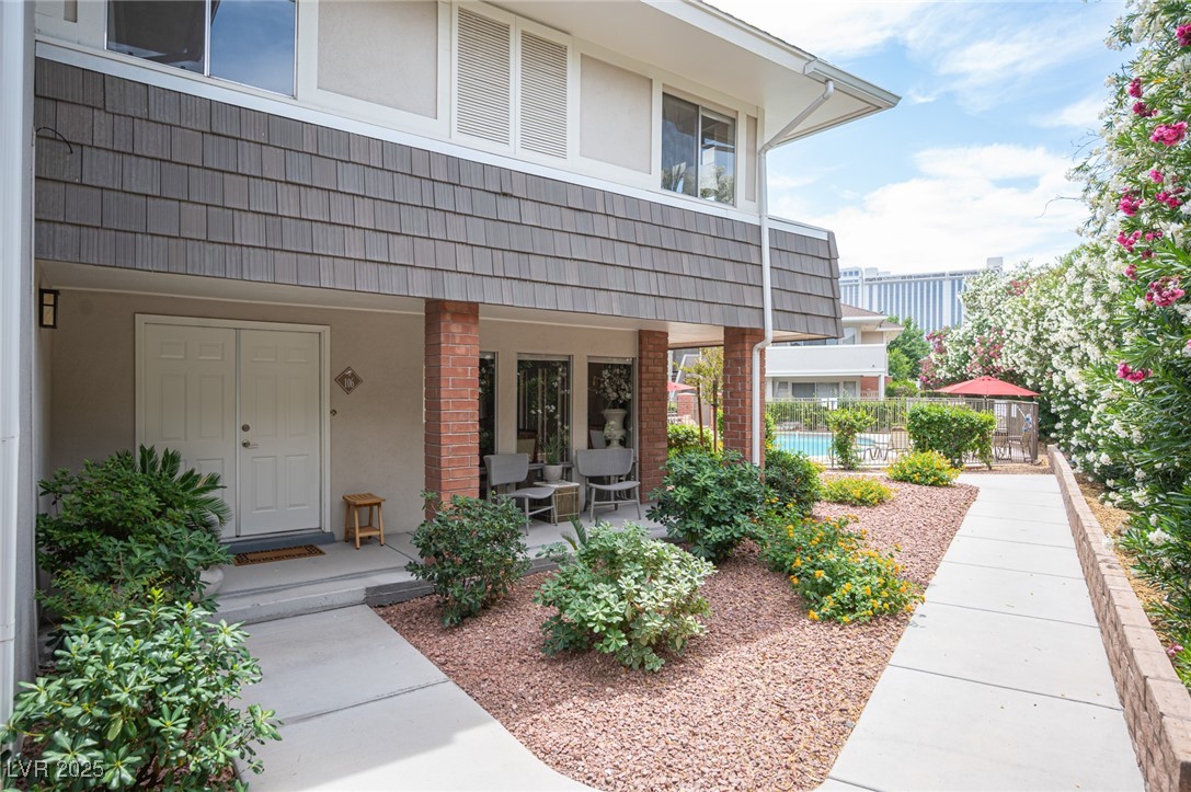 794 Oakmont Avenue 106
