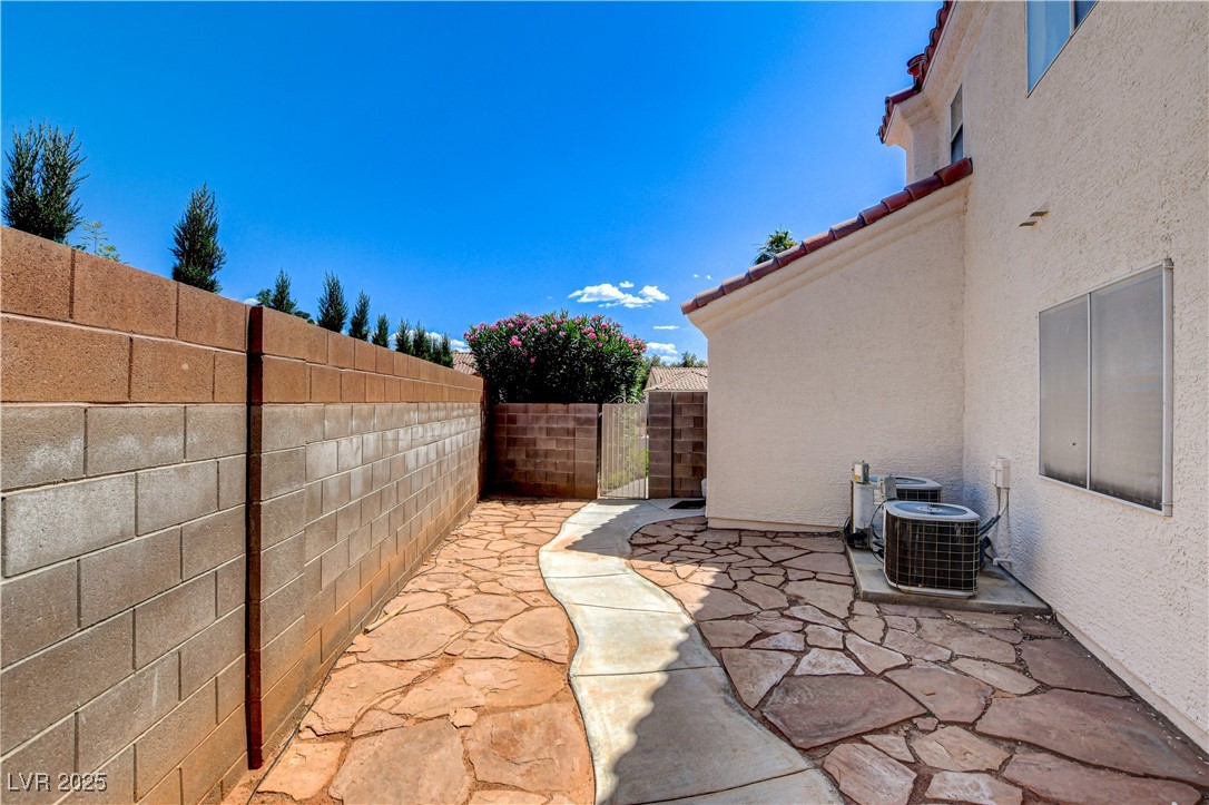5908 Marbrisas Lane