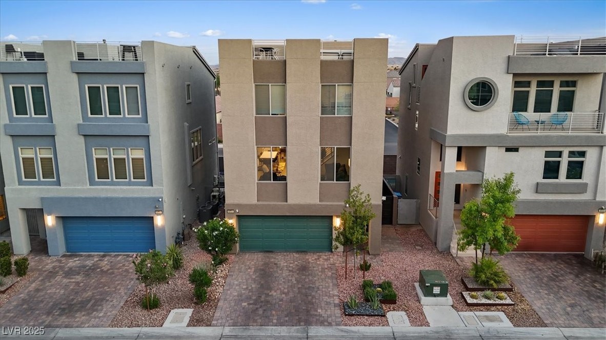 8055 Haywood Estate Avenue