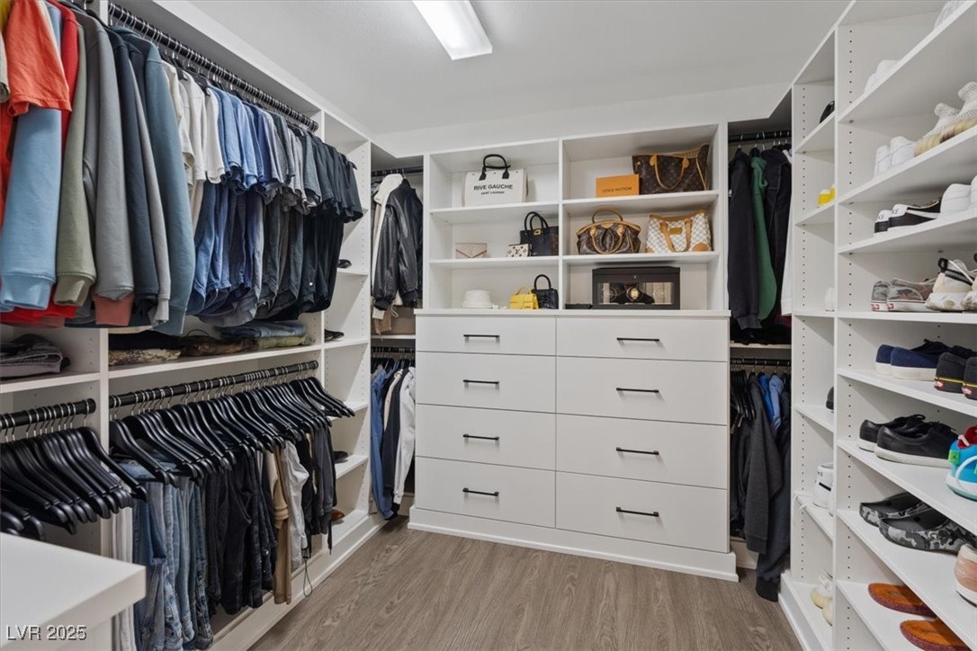 8055 Haywood Estate Avenue