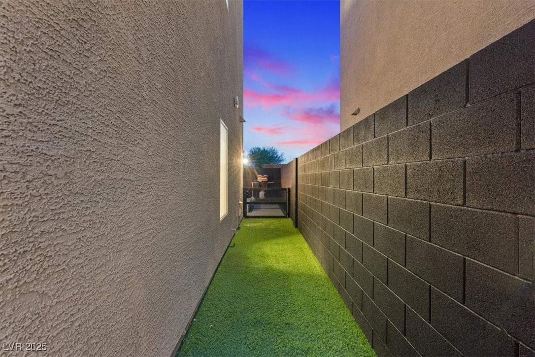 8055 Haywood Estate Avenue