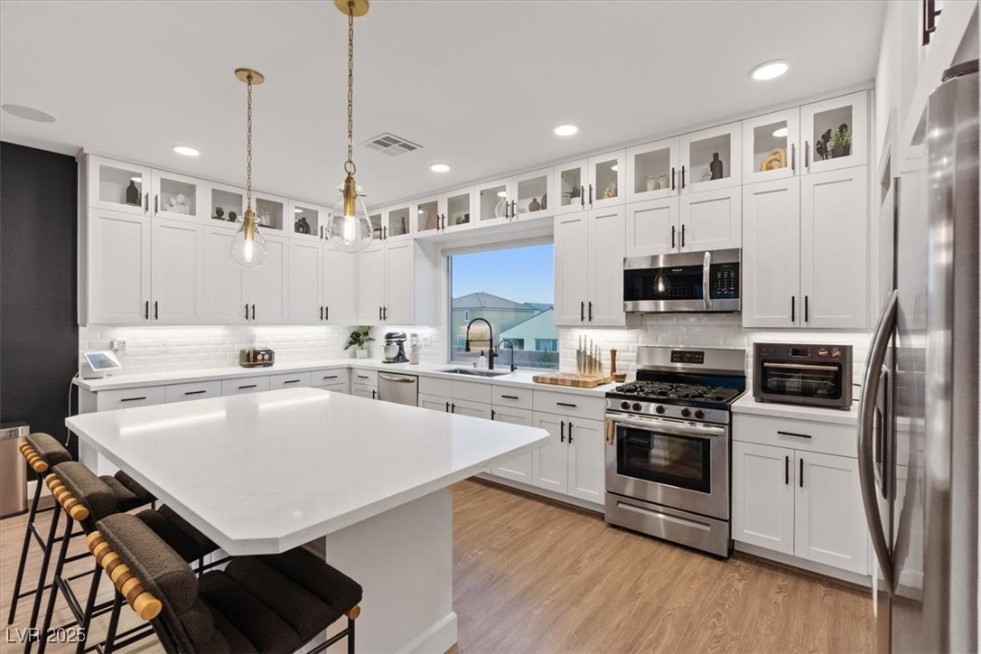 8055 Haywood Estate Avenue