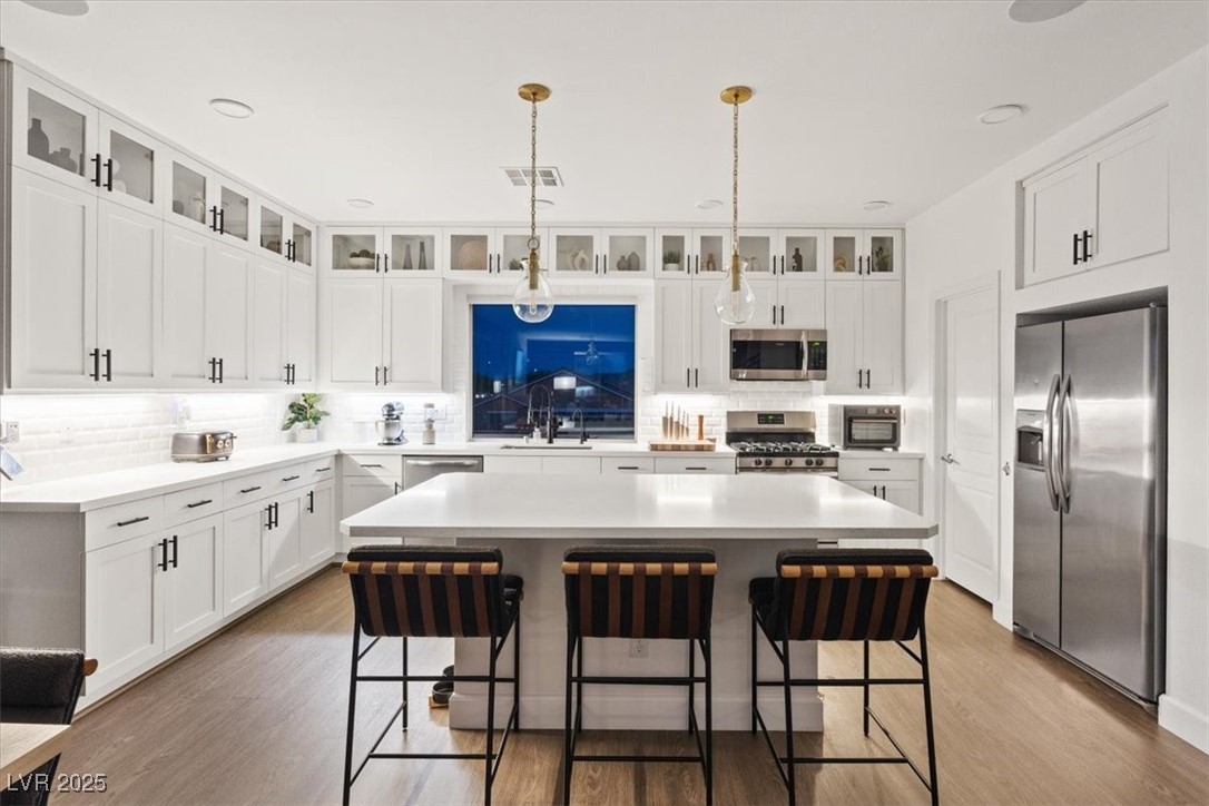 8055 Haywood Estate Avenue