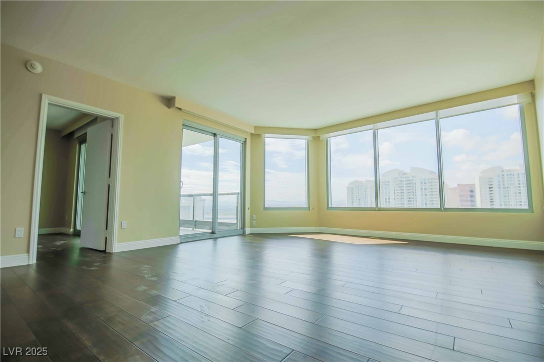 222 KAREN Avenue 3102