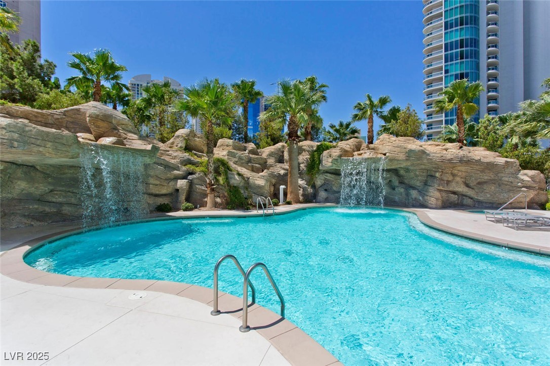 222 KAREN Avenue 3102