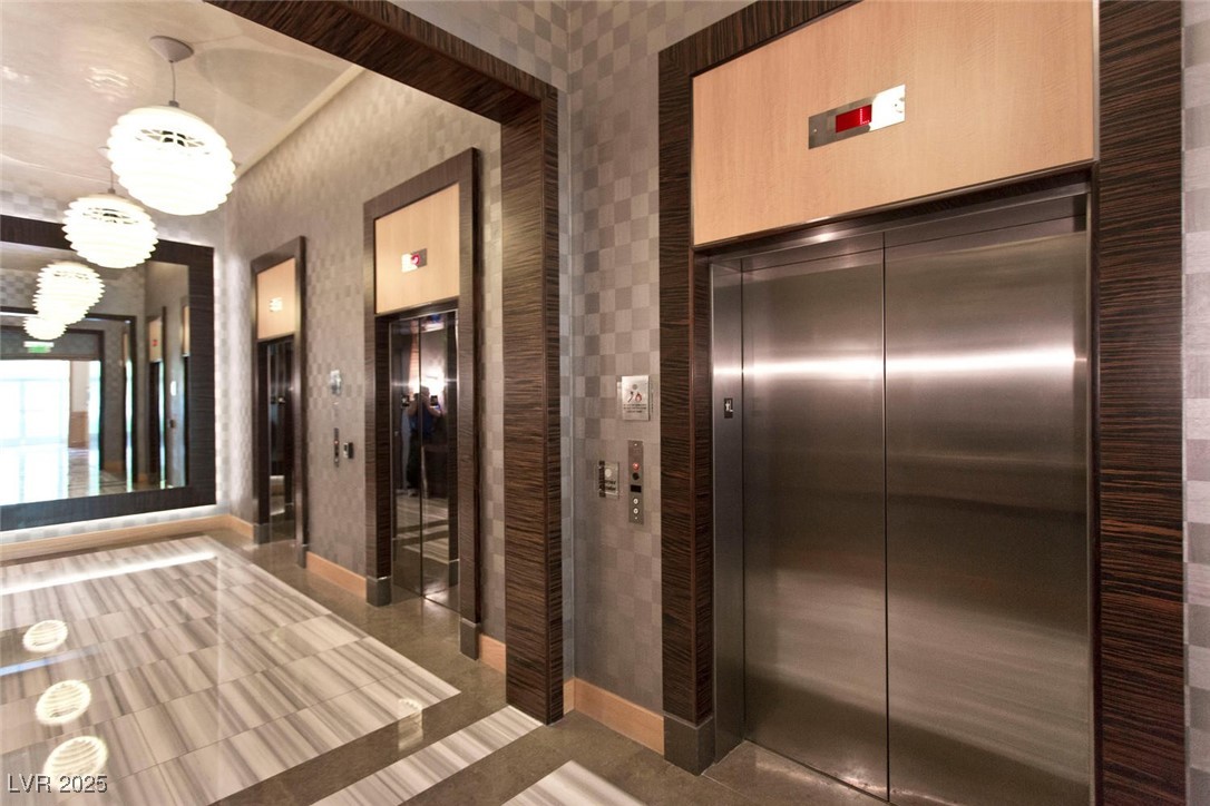 222 KAREN Avenue 3102