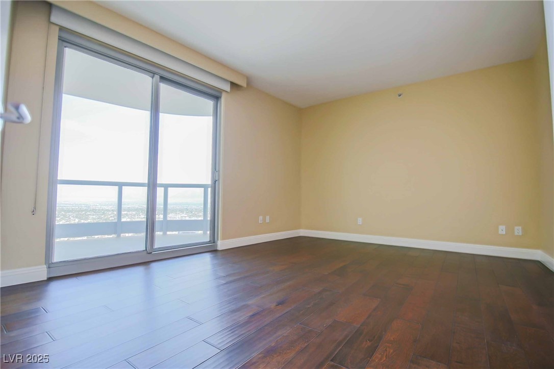 222 KAREN Avenue 3102