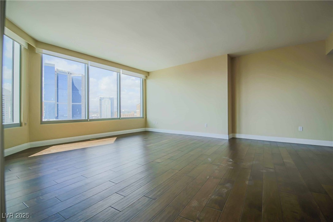 222 KAREN Avenue 3102